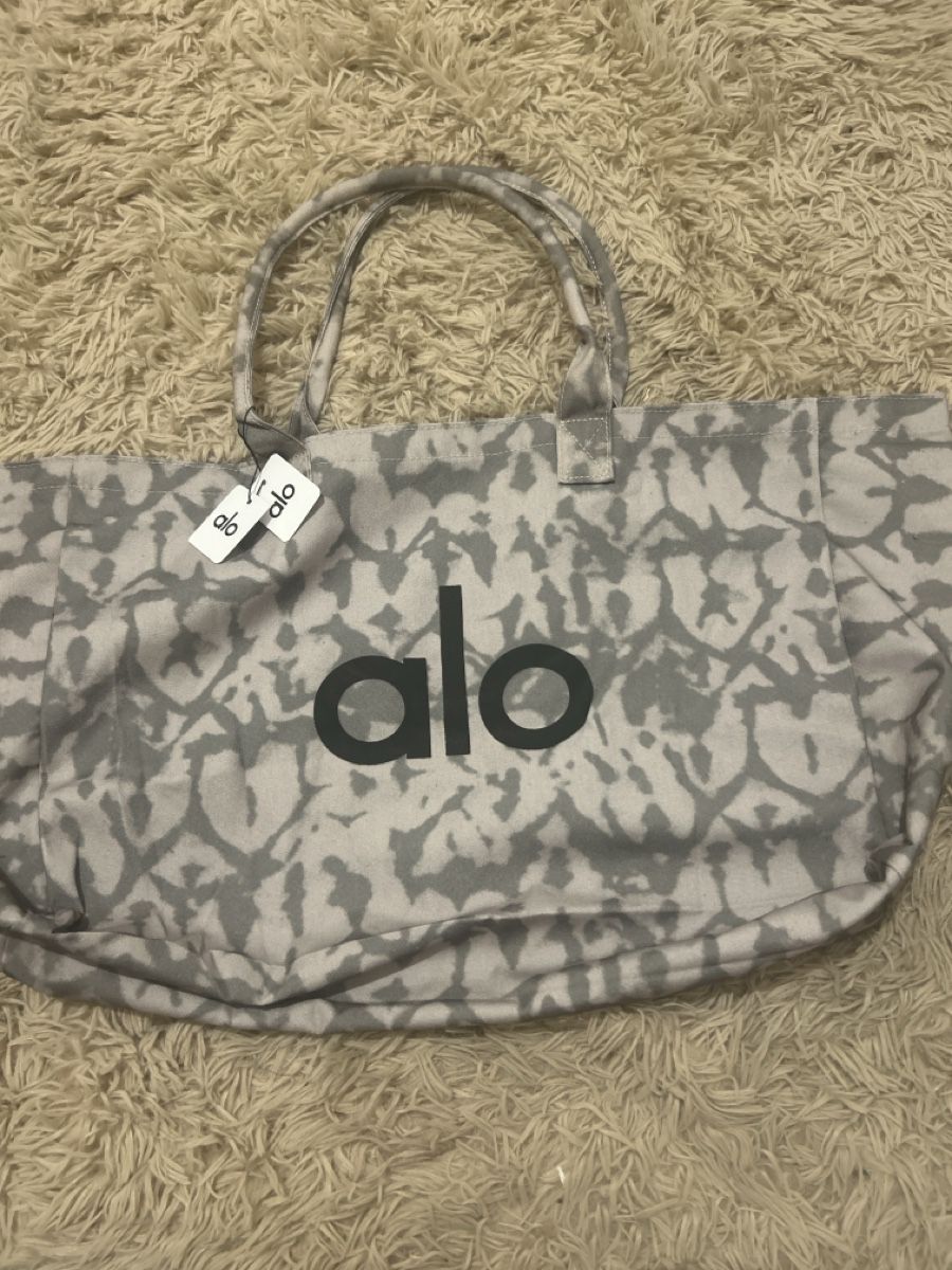 Alo Yoga Taschen: Alo yoga bag – Neu und originalverpackt aus Carouge GE von nad_7nrw 1