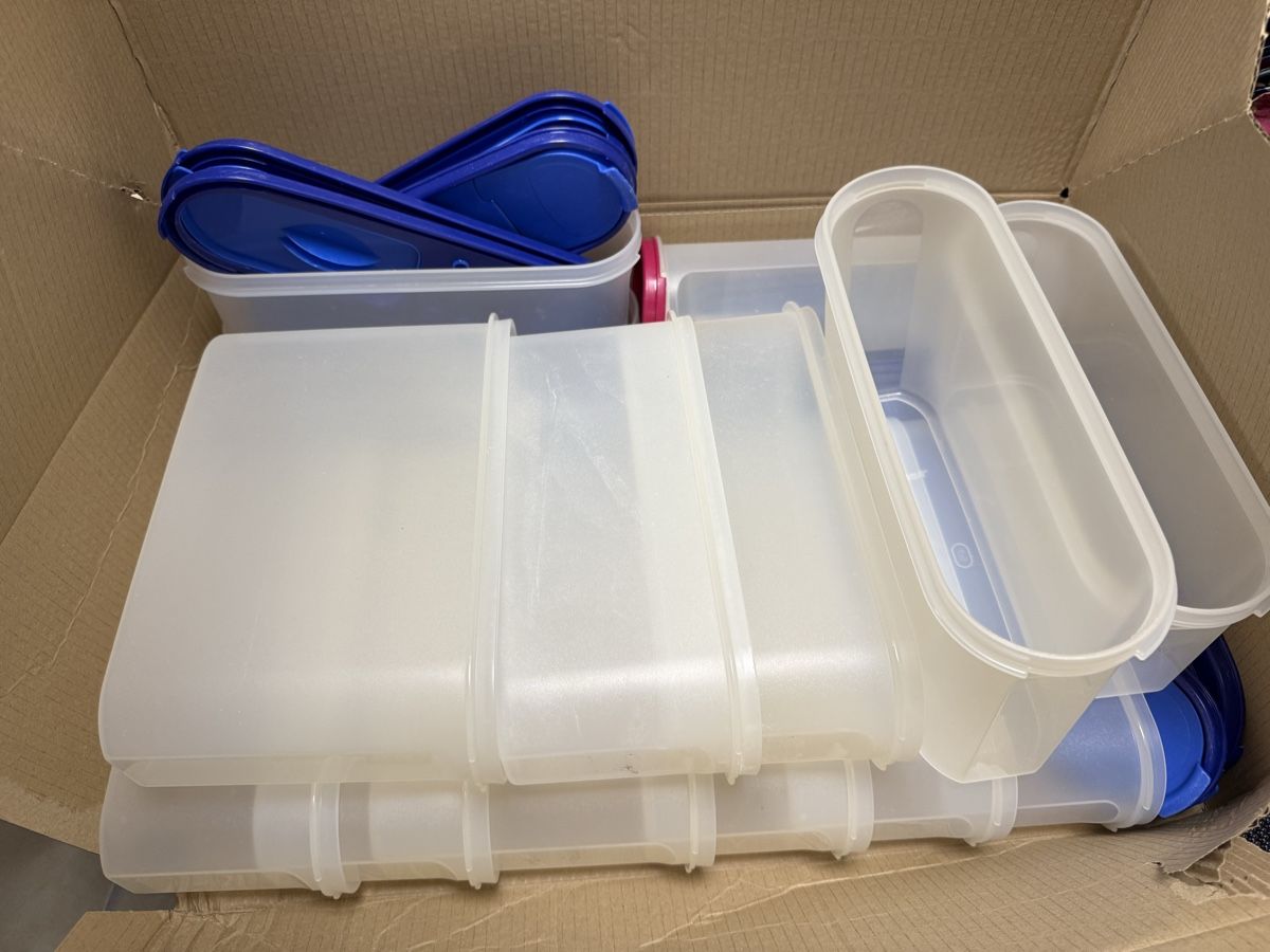 Tupperware Behälter & Ähnliches: Tupperware Vorratsbehälter gebraucht – Gebraucht aus Oetwil am See von Luckyluke1 9