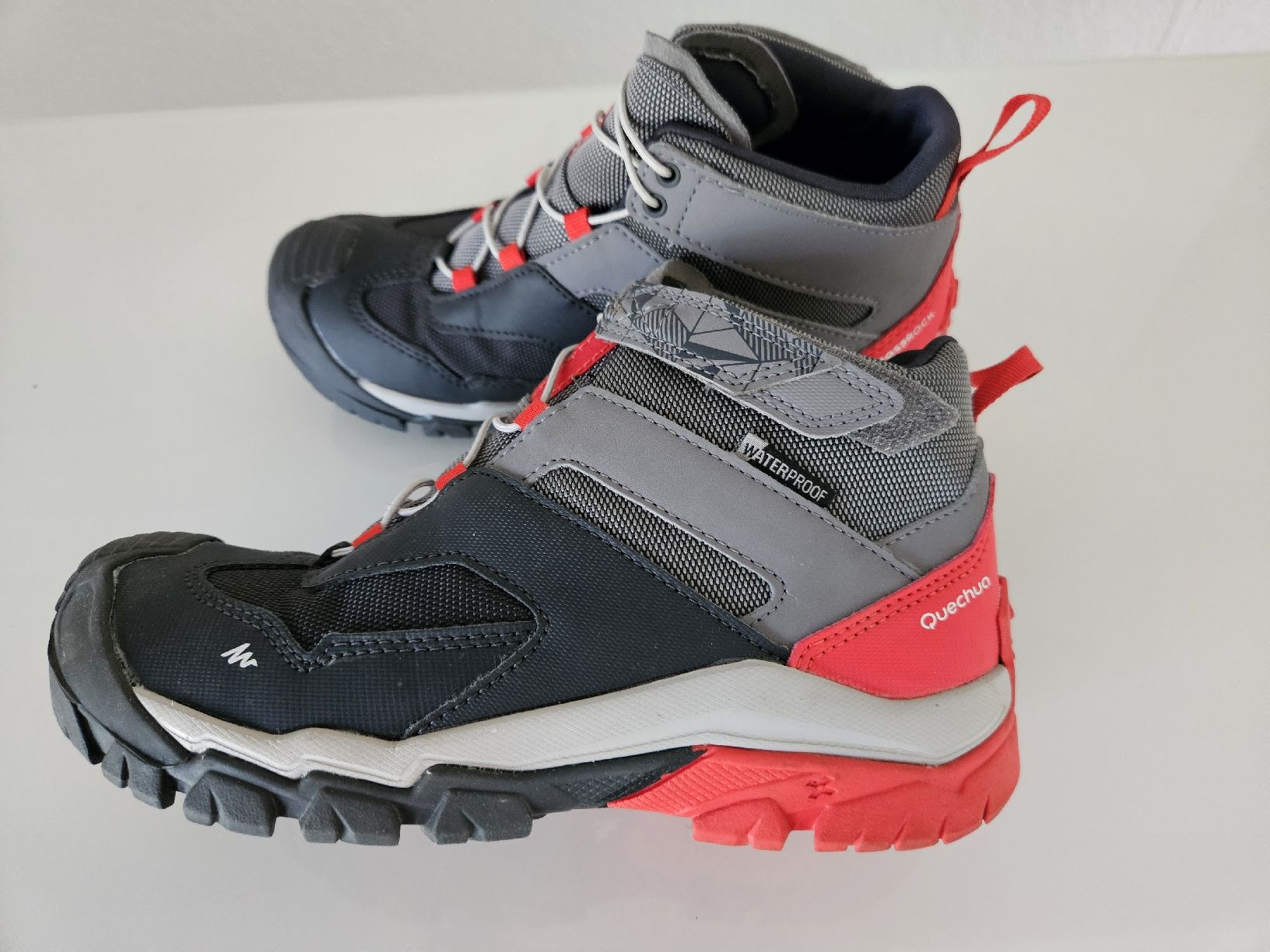Decathlon Schuhe für Jungen: Kinder-Wanderschuhe Quechua Grösse 34 wasserdicht – Gebraucht aus Niederglatt ZH von Lady-Luck 4