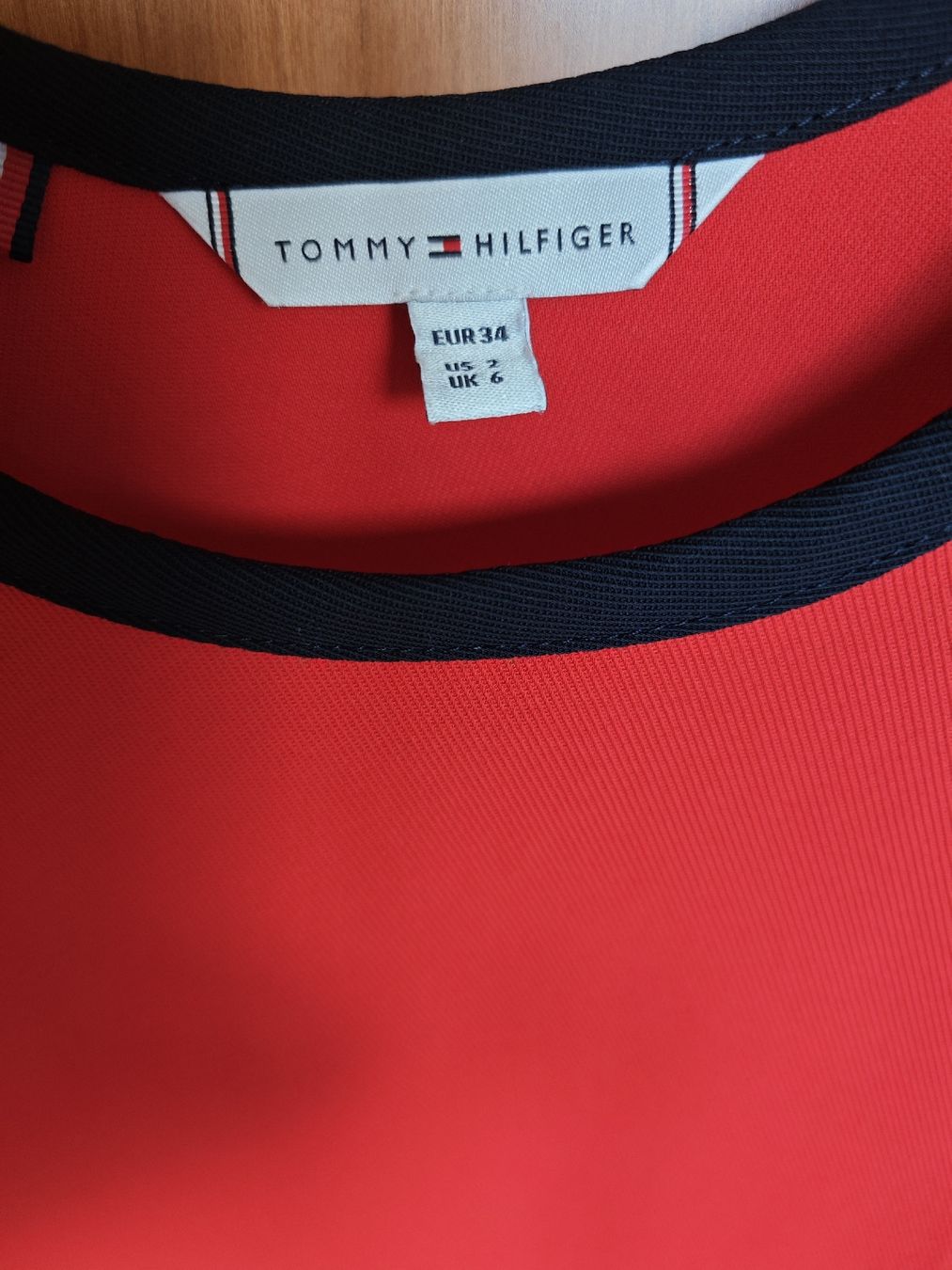 Tommy Hilfiger Kleider: Tommy Hilfiger Kleid mit Plissee, Gr. 34/36 – Neu (gemäss Beschreibung) aus Wädenswil von coconut1289 2