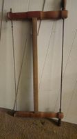 Handsäge mit Holzrahmen und Spannkette