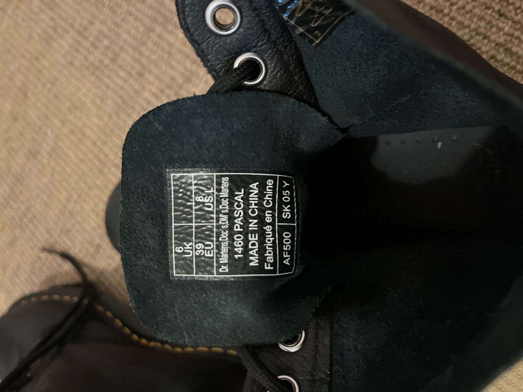 Dr. Martens Damenschuhe: Dr. Martens Original 1460 – Gebraucht aus Zug von ani_k2yf 3