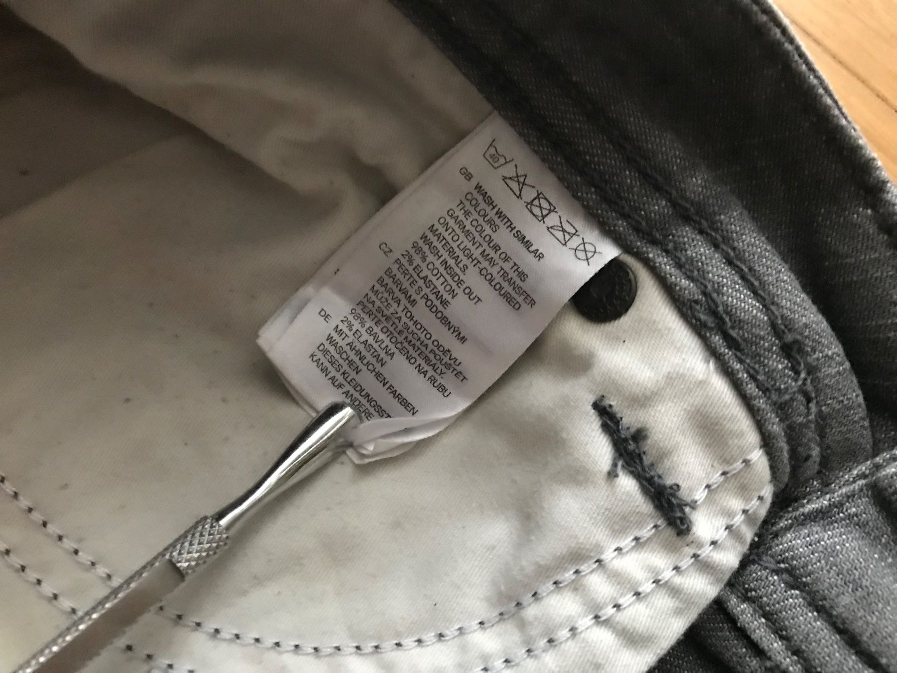 H&M Jeans: Jeans Hose von H&M Grösse 29 grau – Usato da Emmenbrücke venduto da Hathor123 6