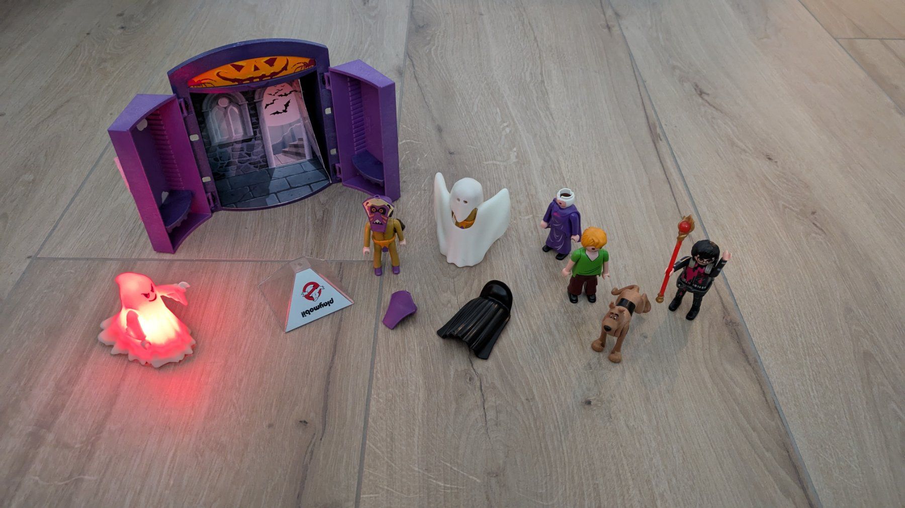Playmobil Giocattoli: Playmobil Grusel Set - Scooby Doo / Ghostbuster Leuchtgeist – Usato da Staufen venduto da Fleby84