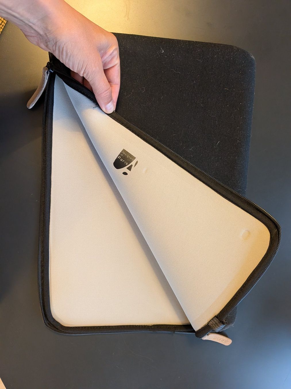 Covers & Taschen: LapTop Hülle 15,6" – Gebraucht aus Dübendorf von okzident 1