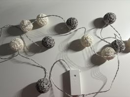 Lichterkette Kugeln Rattanoptik Batteriebetrieben Deko