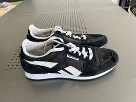 Sportschuh Reebok, sehr leicht, Grösse 42