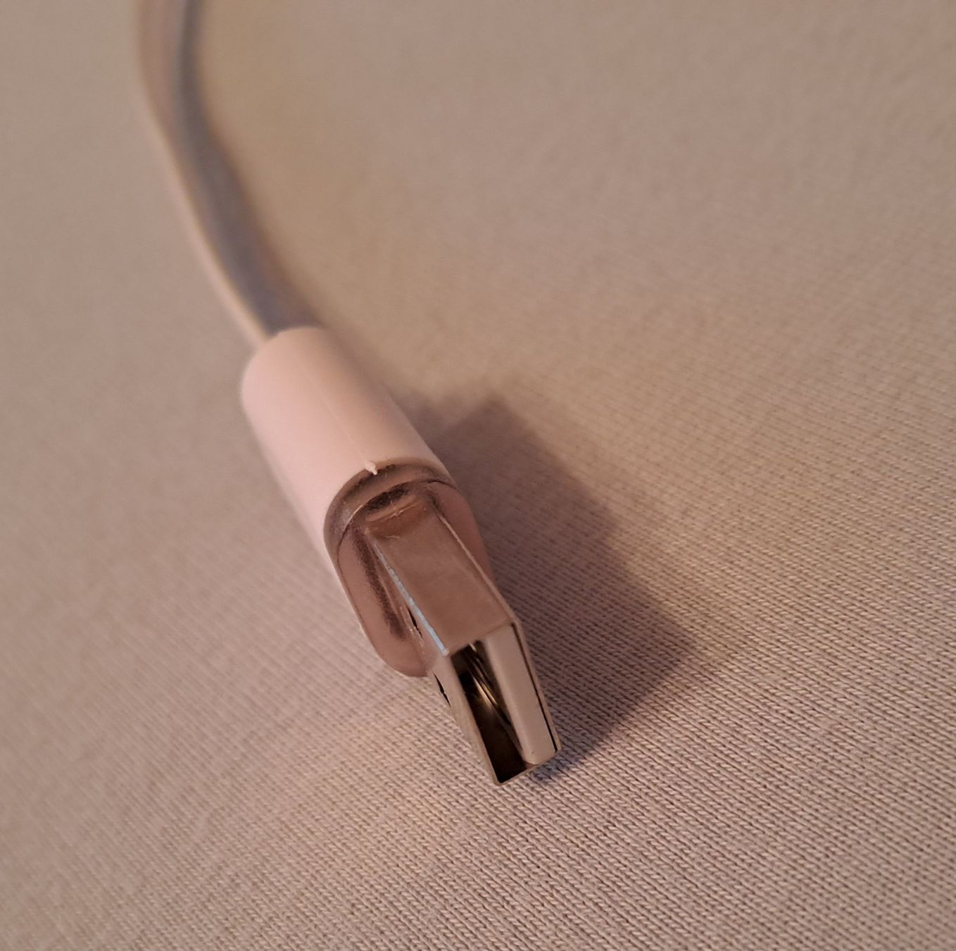 Kabel: 2 Meter USB C Ladekabel mit Leuchtfunktion – Neu (gemäss Beschreibung) aus Elsau von Kellerraeumung 7