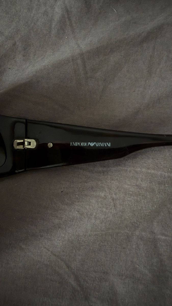 Armani Lunettes & Verres: Sonnenbrille Armani – D'occasion à oberwangen b.bern par sar_5v6q 2