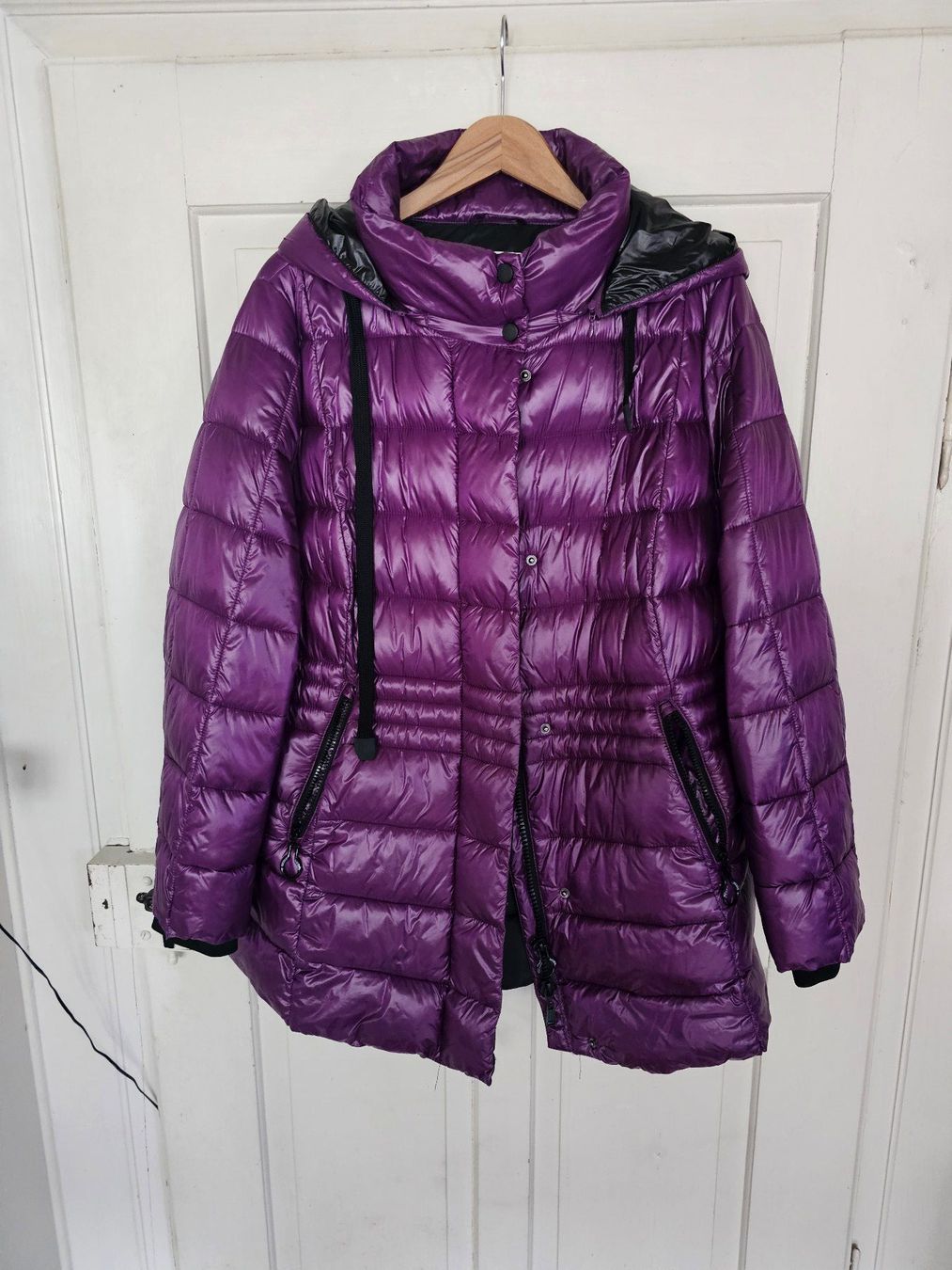 Gerry Weber Giacche: Steppjacke mit Glanz Grösse 48 in Beere – Usato da Bühler venduto da elwetritsche