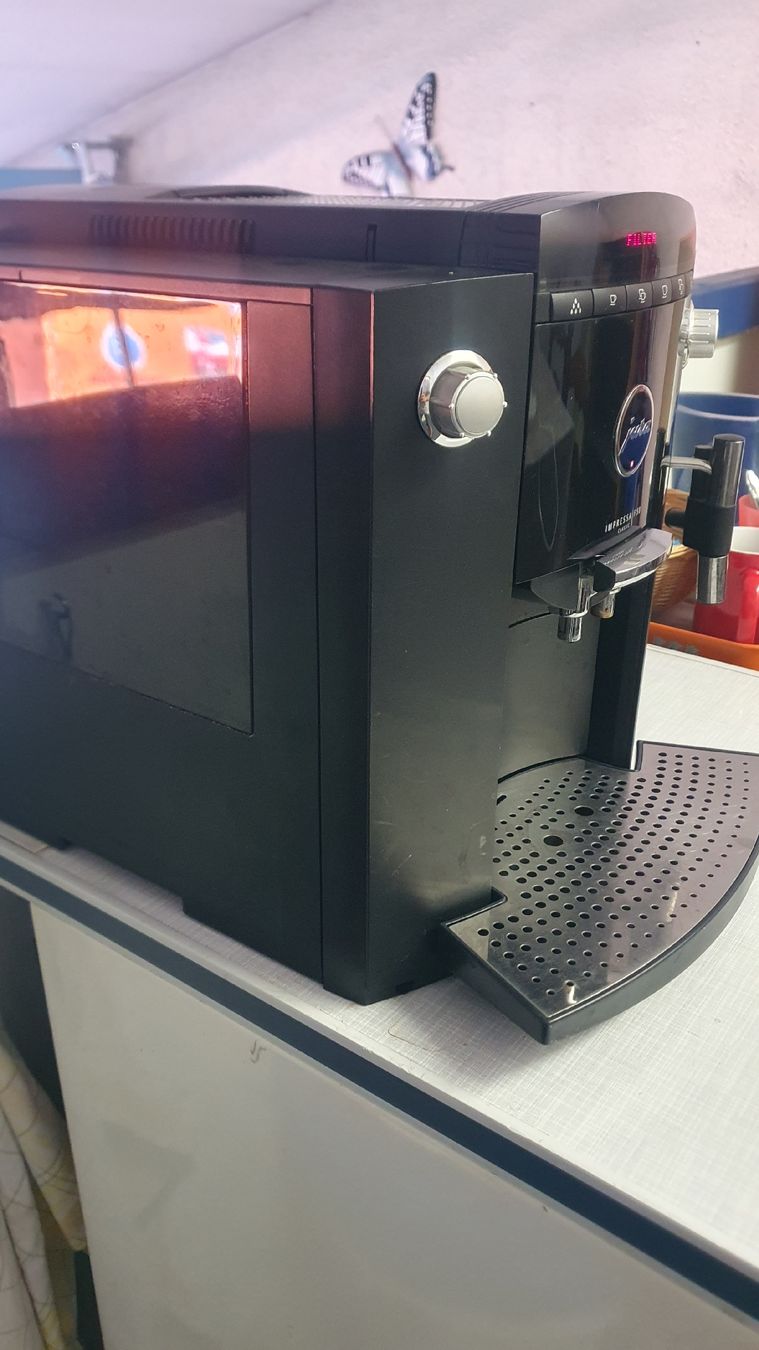 Jura Macchine per caffè & Macchine per espresso: Kaffemaschine Jura F50 – Usato da Maienfeld venduto da RobofixAG 2