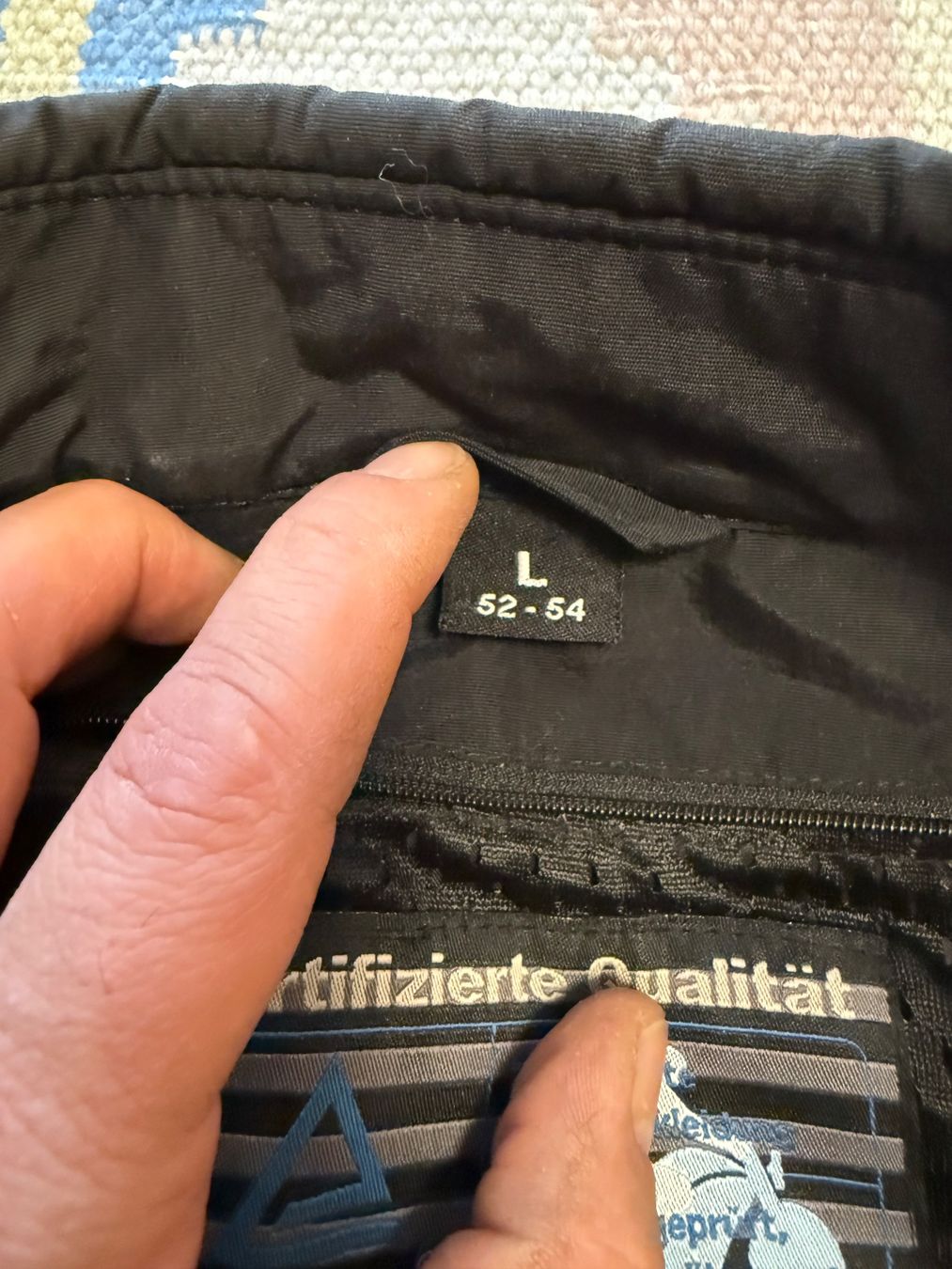 Kleiderpakete: Gore-Tex Motorradkombi  52-54 – Gebraucht aus Bassersdorf von tarro2002 2