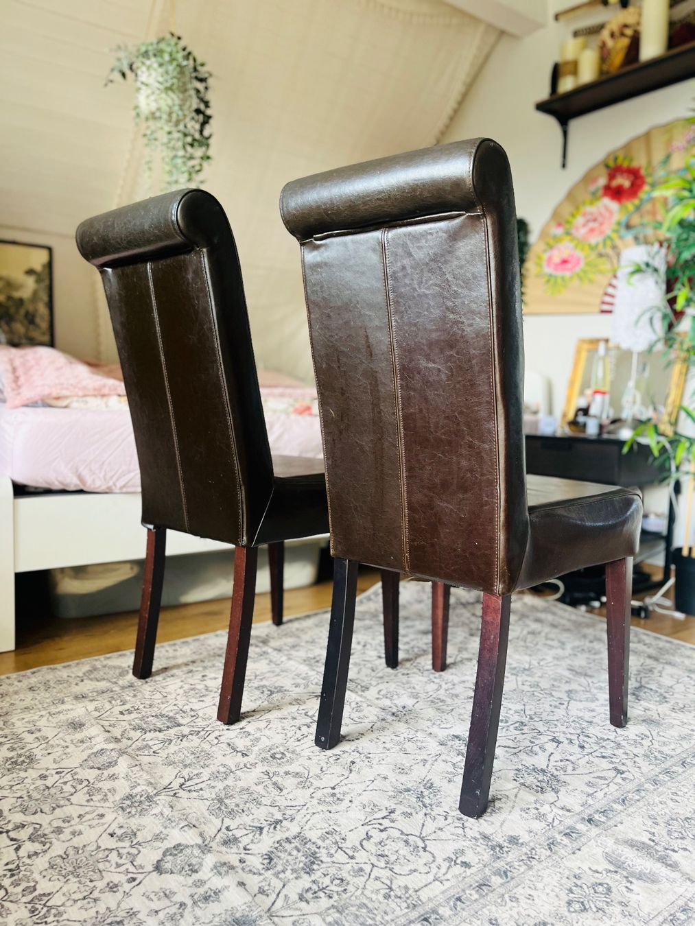 Stühle: 2 Lederstühle – Gebraucht aus Mönchaltorf von jjjn 1