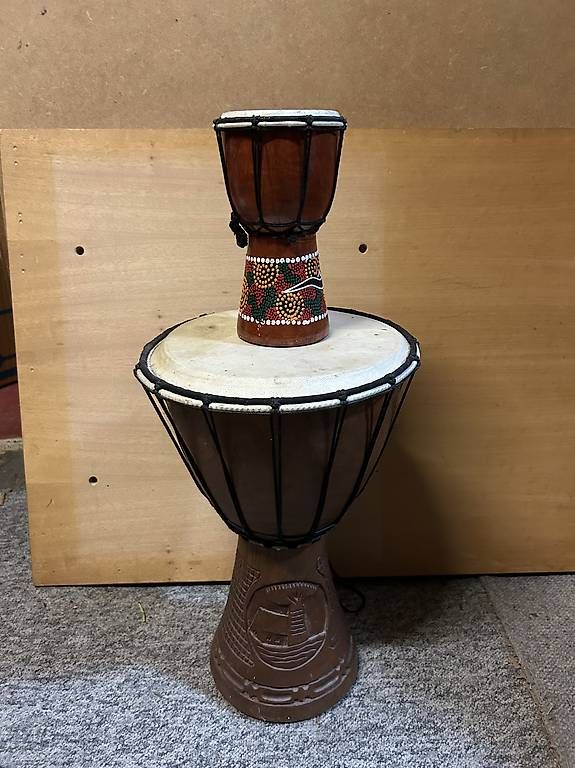 Musikinstrumente: 2 Djemben / Afrikanische Trommeln  Set – Gebraucht aus Winterthur von jen_6bzw