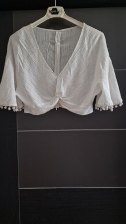 Haut court blanc femme taille L 3/4 manches pompons