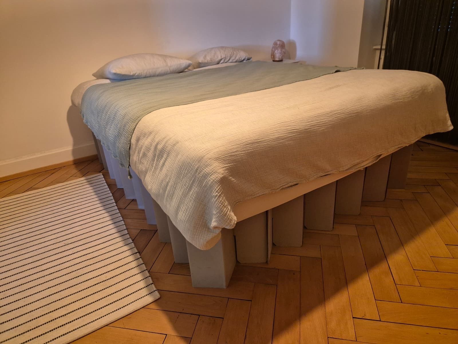 Letti: Kartonbett – Usato da Basel venduto da Eddimor 5