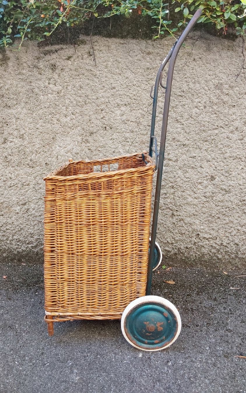 Altro per la casa: Korbwagen Vintage – Usato da Köniz venduto da scopello12 1