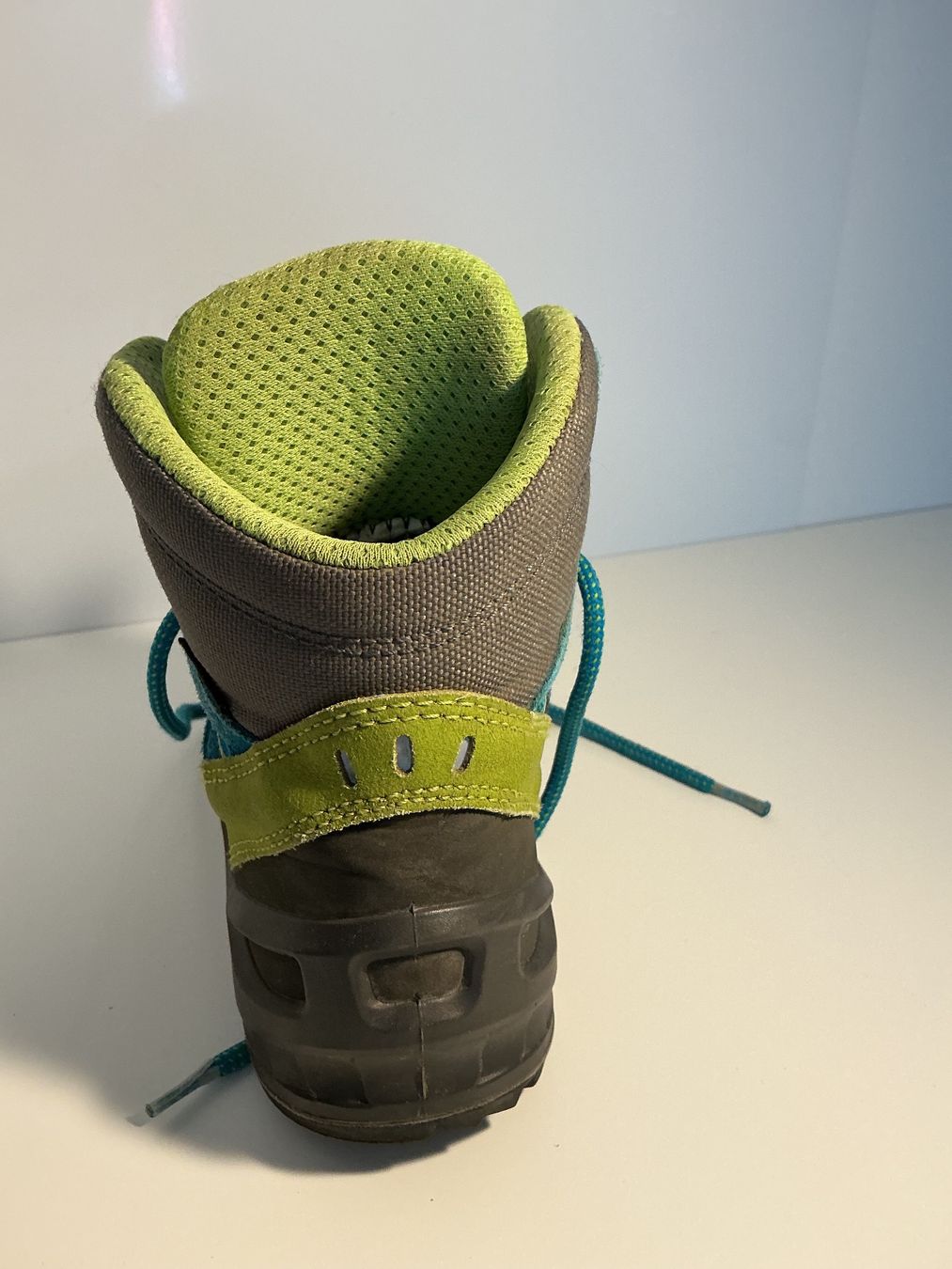 Lowa Scarpe per ragazzi: Lowa Wanderschuhe Grösse 34 – Usato da Zürich venduto da cnben 2
