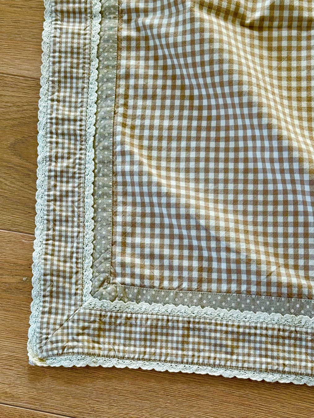 Decken: Tischdecke Decke Karomuster mit Spitze – Gebraucht aus Gutenswil von You09 1