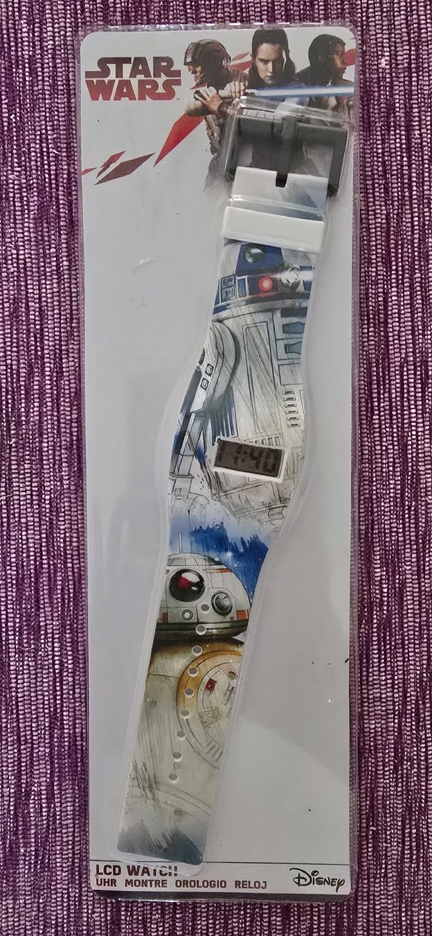 Star Wars Orologi: Star Wars R2D2/BB8 LCD Uhr – Nuovo e nell'imballaggio originale da Lachen SZ venduto da Conway