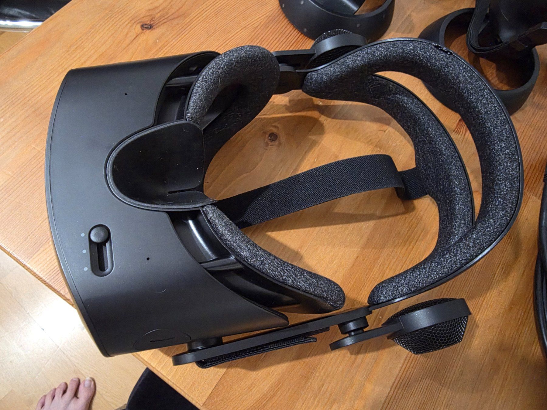 Hewlett Packard VR Brille: VR Brille HP Reverb G2 VR Inkl 2 Controller – Gebraucht aus Basel von Domiburk 3