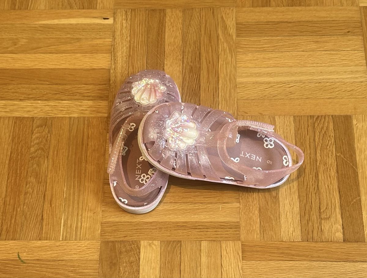 Scarpe per ragazze: Wasserschuhe Mädchen pink Glitzer Gr. 26.5 – Usato da Zürich venduto da alex124