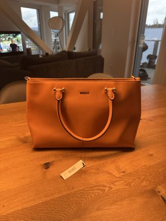 DKNY Tasche. Neu nie getragen