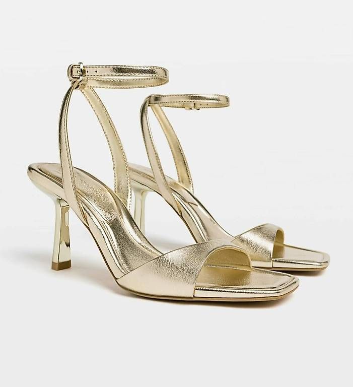 Scarpe da donna: Sandalette STRADIVARIUS Größe 38  – Usato da Zürich venduto da roman87788