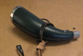 Antike Jagd-Trinkflasche im Pulverhorn-Stil mit Lederüberzug