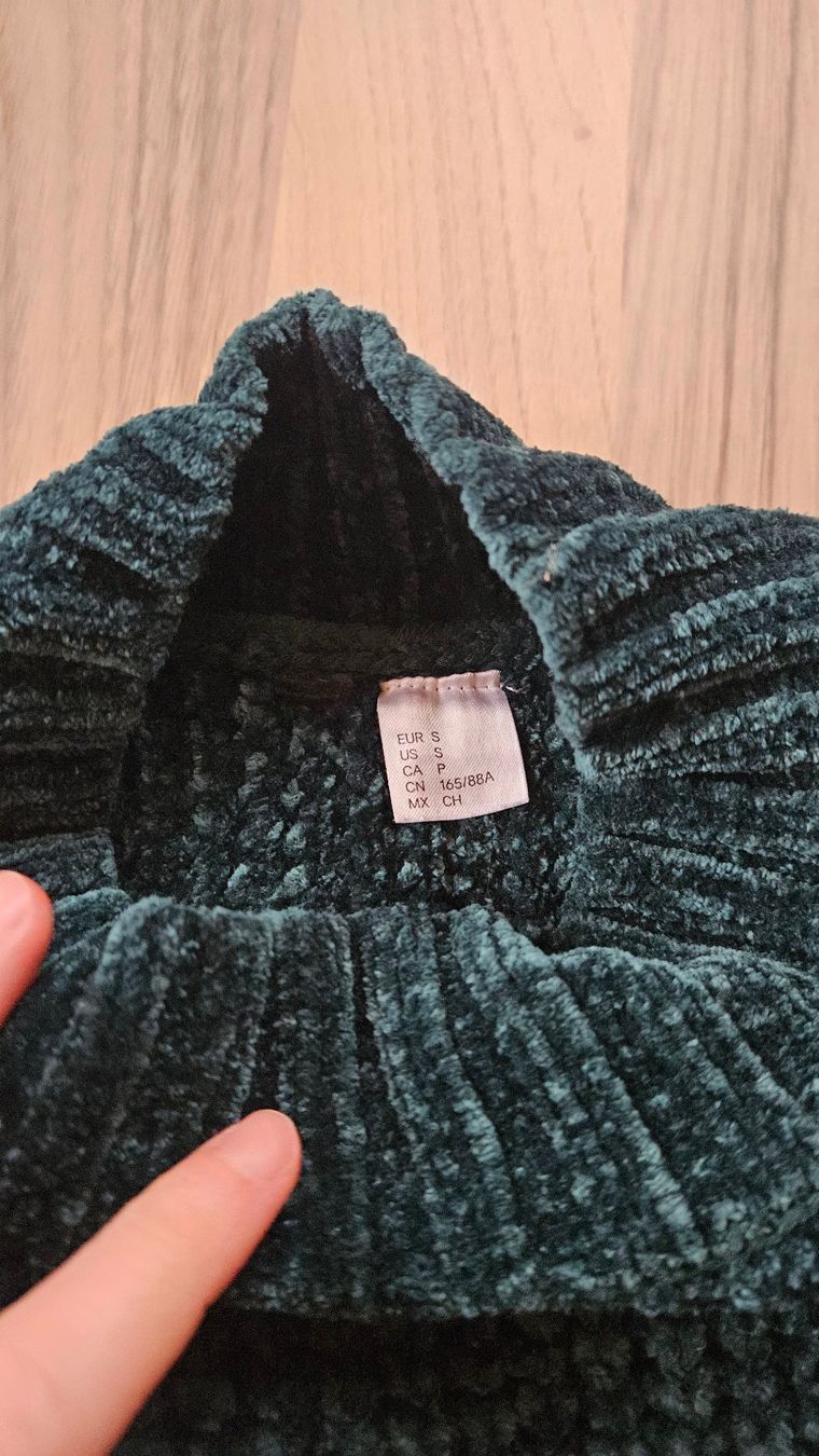 H&M Maglioni & Felpe: Samtig dunkelgrüner Pullover / H&M Grösse S – Usato da Ettenhausen TG venduto da nwi_72y8 2