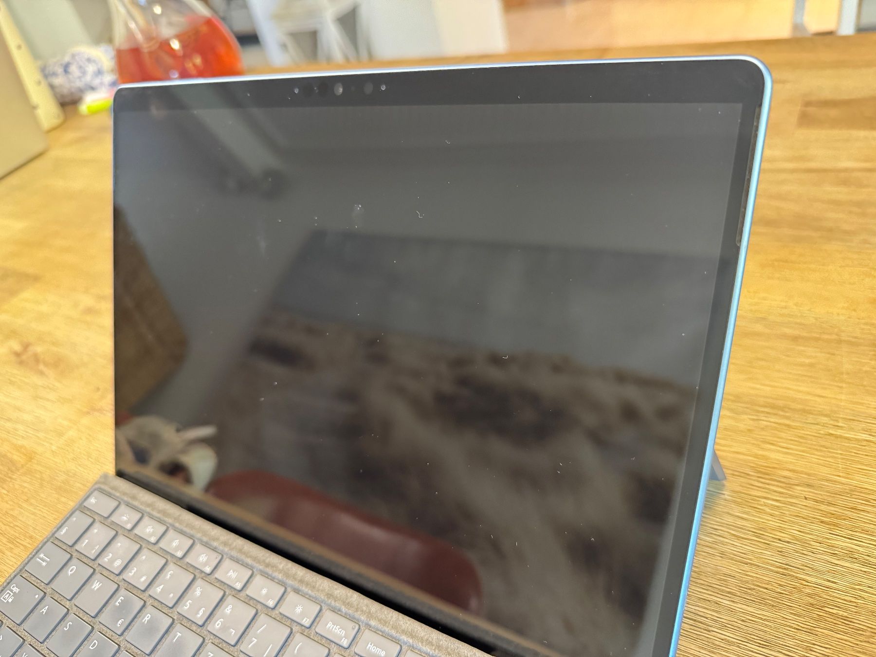 Microsoft Tablettes PC: Surface Pro 9, 256 GB, 12th Gen – D'occasion à Muttenz par laila_moana16 3