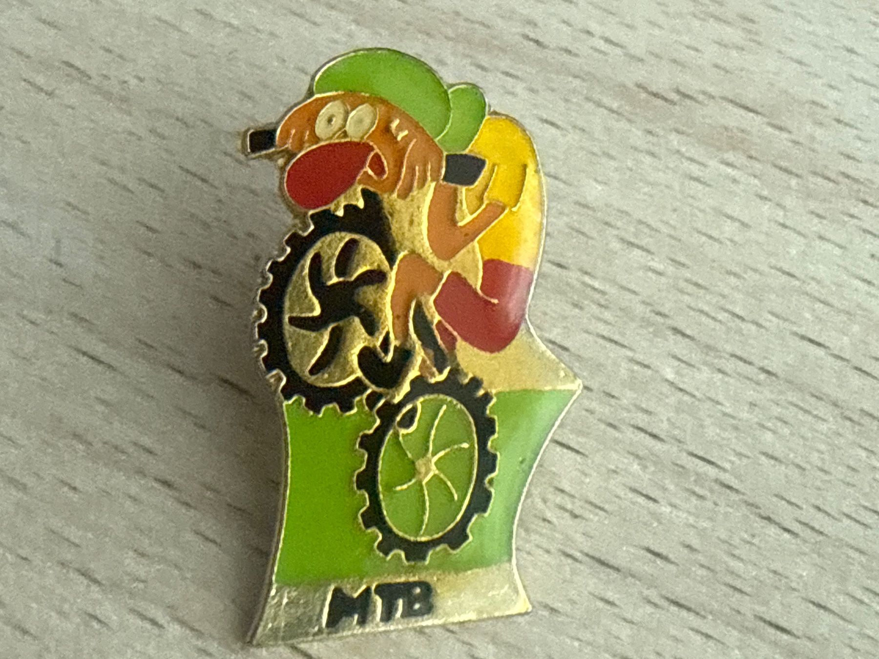 Placchette & Badge: Pin MTB – Usato da Glattbrugg venduto da Schweigmatt