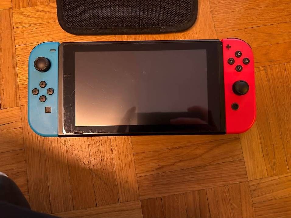 Console: Nintendo Switch V1 + 8 jeux + accessoires  Pack complet – Usato da Meyrin venduto da catarinalopes96 3