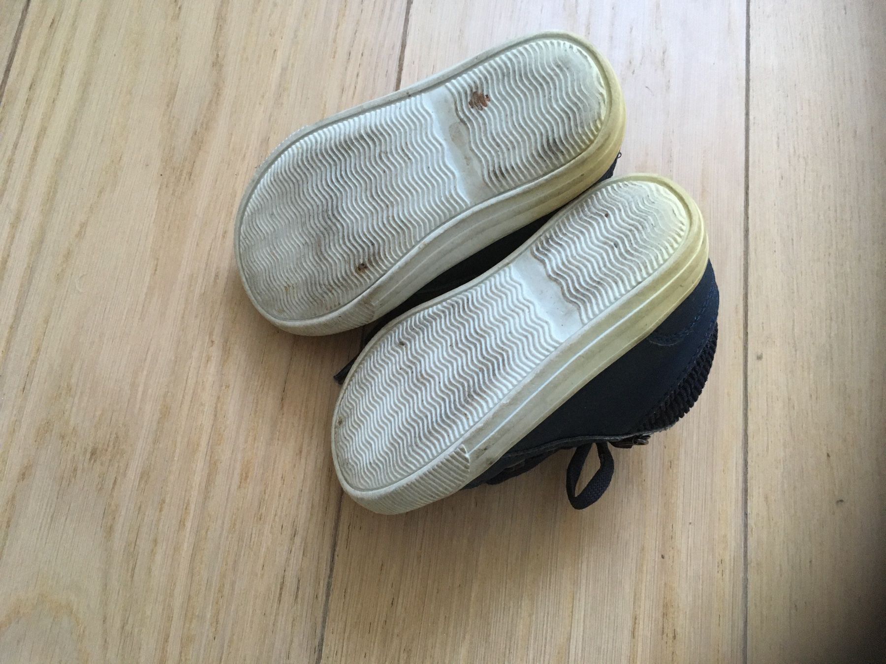 Scarpe da uomo: Laufschuhe Gr. 23 – Usato da Gächlingen venduto da Tara_devi 3