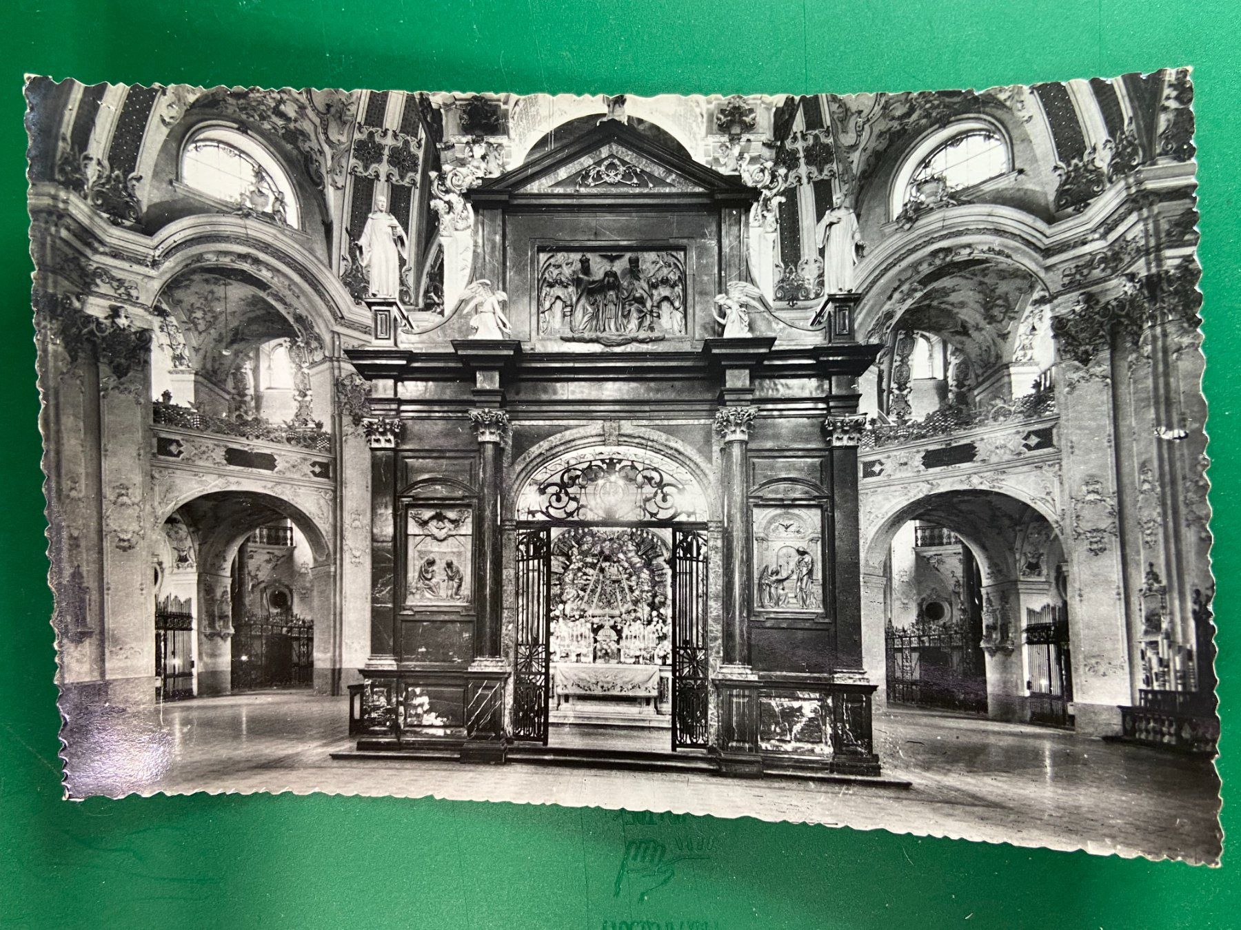 Cartoline postali: Kloster Einsiedeln - Gnadenkapelle – Usato da Steg VS venduto da danwer74