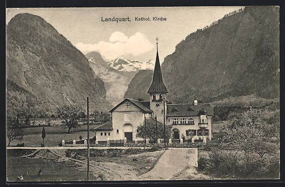 Cartoline postali: Landquart, Kathol. Kirche mit Gipfelpano – Usato da Berlin venduto da bartko-reher