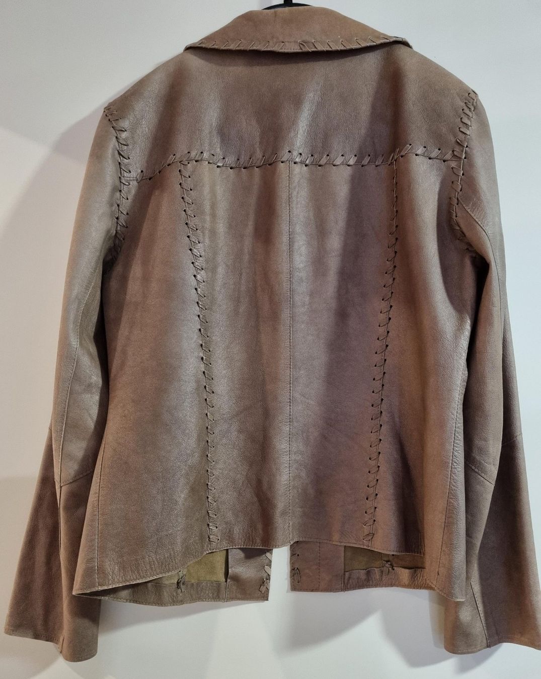 Luisa Cerano Giacche: Luisa Cerano Lederjacke – Nuovo (secondo la descrizione) da Uetliburg SG venduto da mafrey63 2