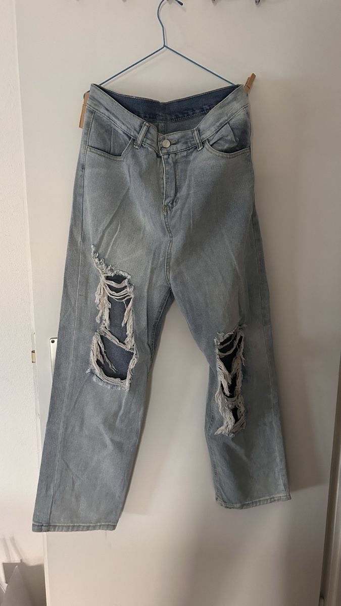 Jeans: Light Blue Ripped Jeans Size XL – Usato da Genève venduto da Noemie.wrmsi