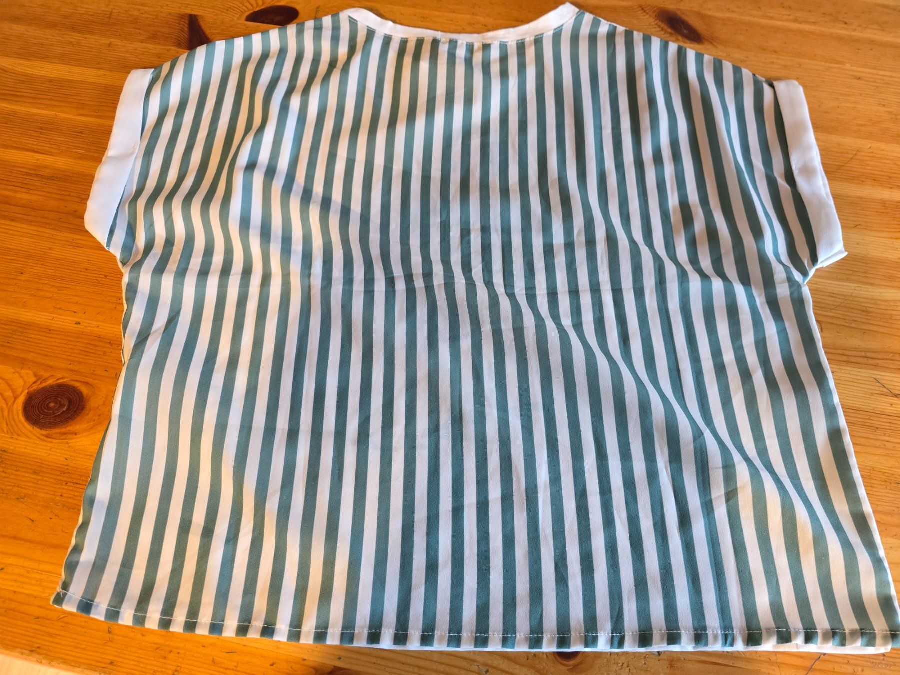 Camicette, T-shirt & Top: T shirt – Nuovo (secondo la descrizione) da Matten b. Interlaken venduto da goldhase02 1
