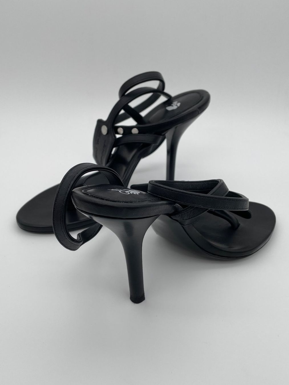 Off-White Scarpe da donna: Off-White Allen Sandale mit Absatz EU 39 Schwarz – Usato da Zürich venduto da shoe_shop 4