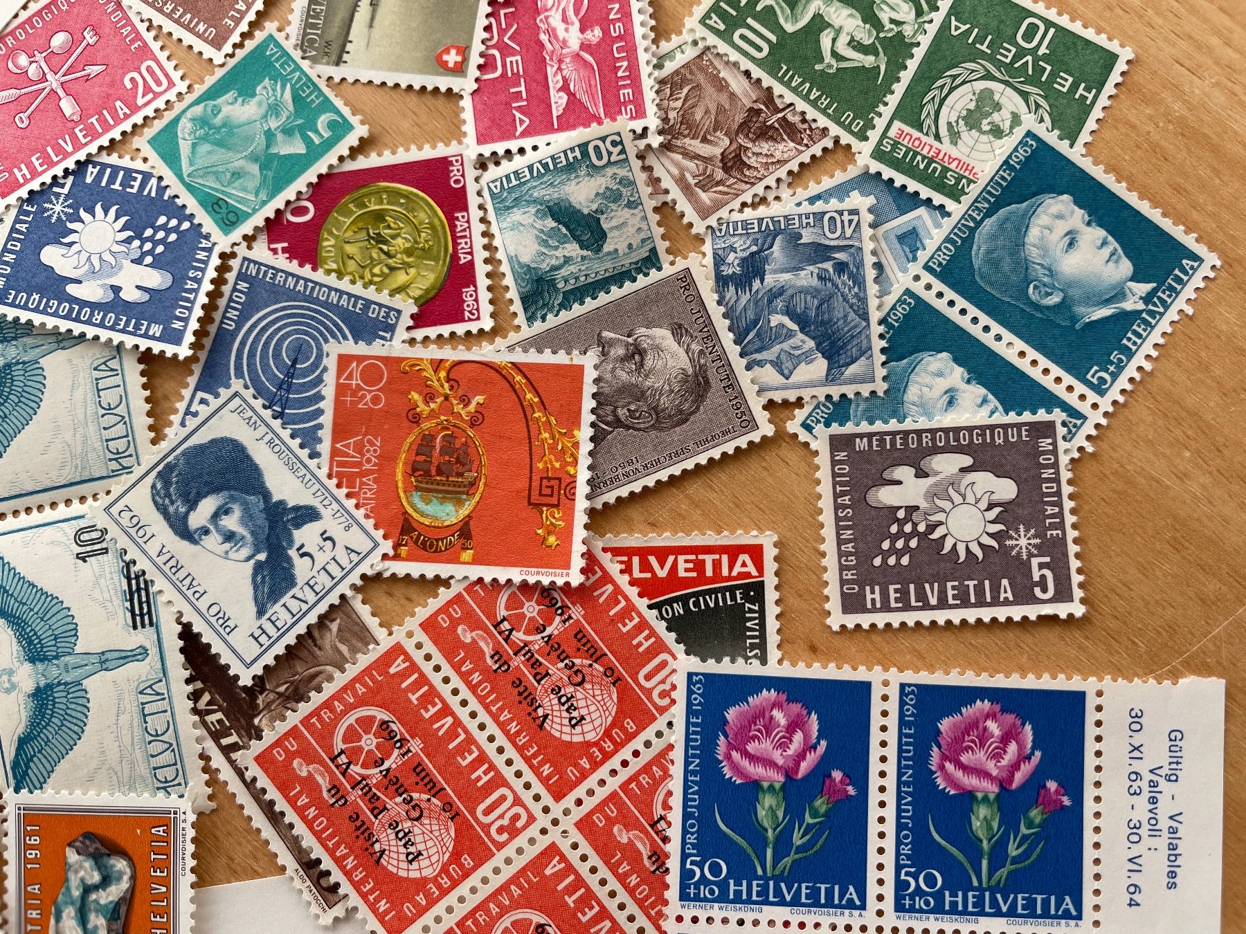 Tutti i francobolli: Timbres neufs** variés, – Usato da Sonceboz-Sombeval venduto da Comment2 5