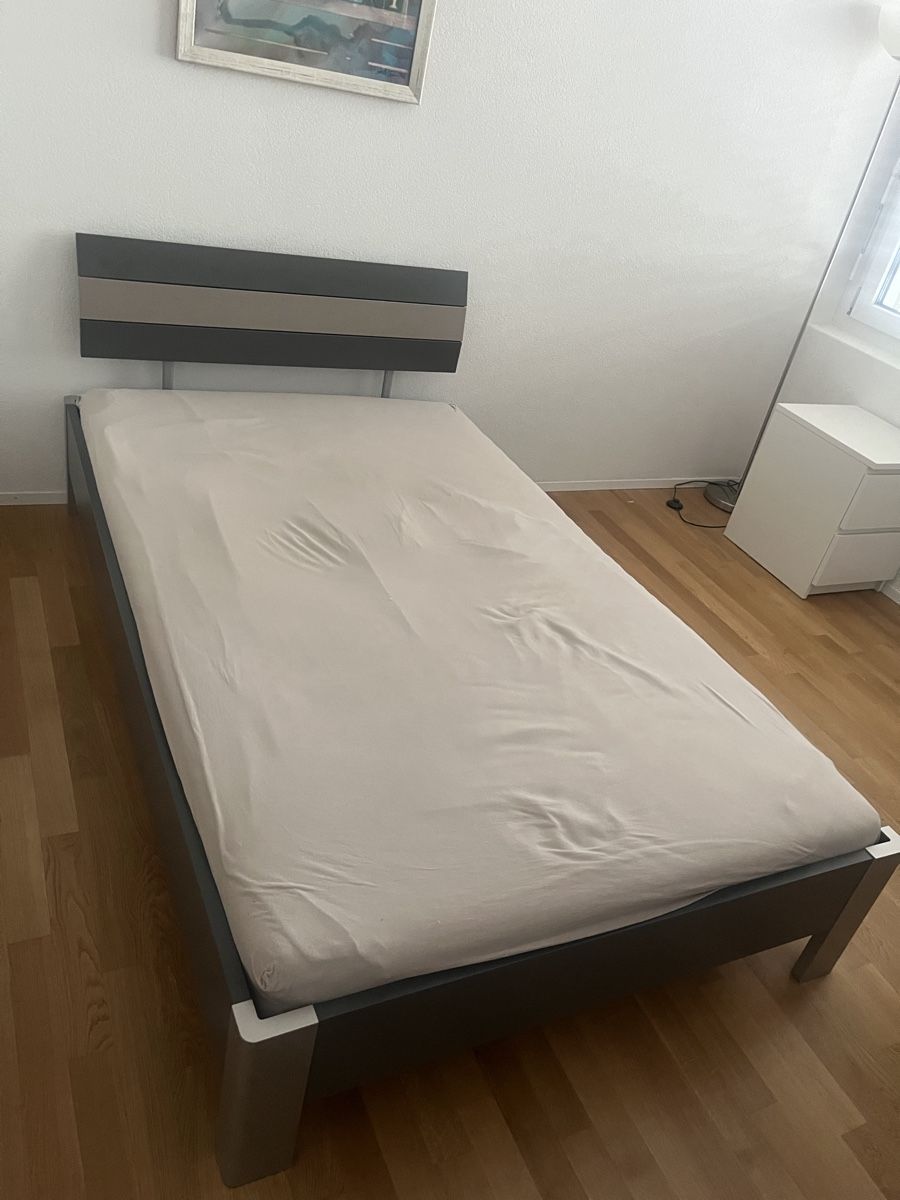 Lits: 120 x 200 Bett – D'occasion à Aarburg par del_7ywf 1