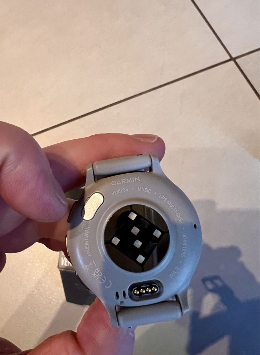 Garmin Smartwatch: Garmin Venu 3S - MIT GARANTIE!! – Gebraucht aus Wil SG von ooMariposaoo 6