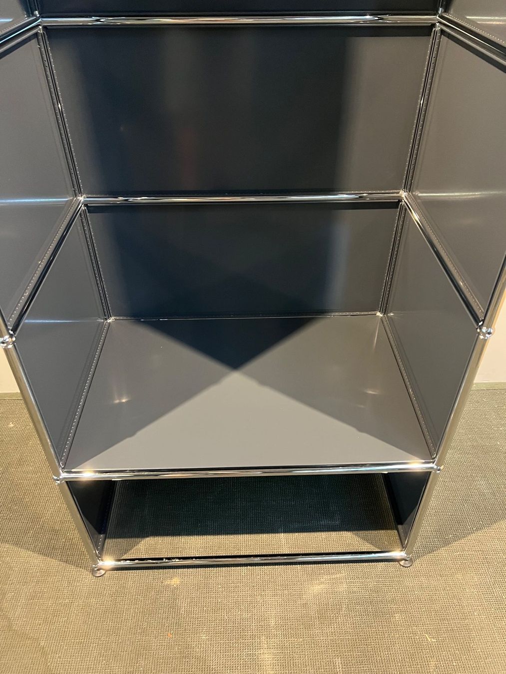 Guardaroba: 006 USM Haller Garderobe – Usato da Wangen an der Aare venduto da TBYN 3