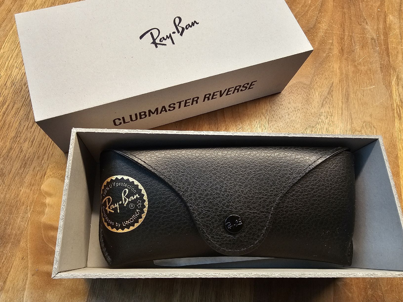 Ray-Ban Brillen & Gläser: Rayban Clubmaster Reverse Sonnenbrille – Neu und originalverpackt aus Oberwil BL von 007re 4