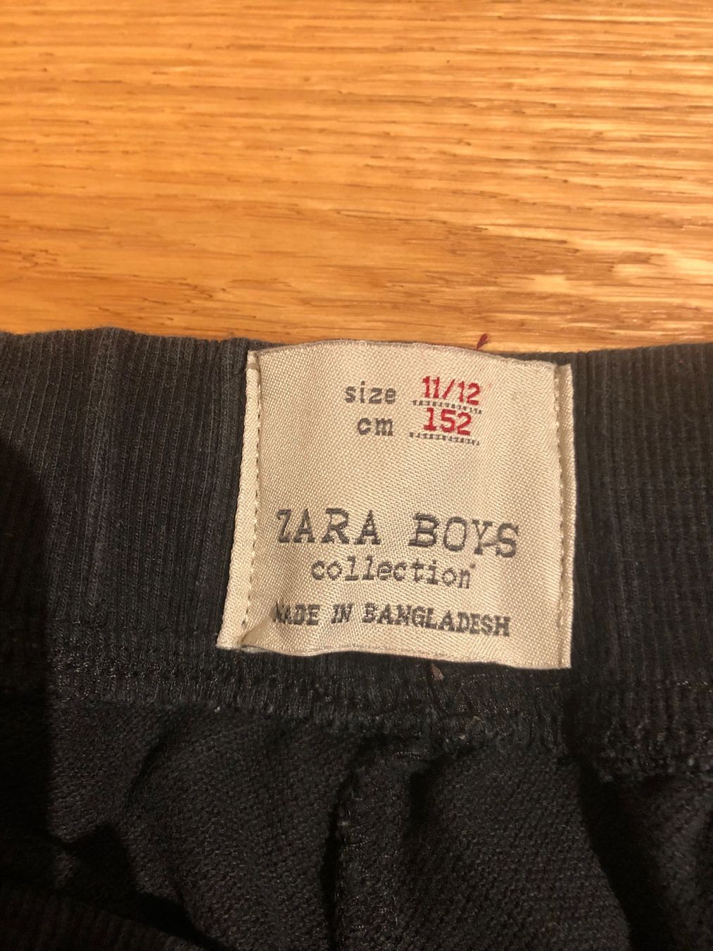 Zara Pantaloni: TRAINERHOSE ZARA 152 schwarz – Usato da Wattwil venduto da jopara 1