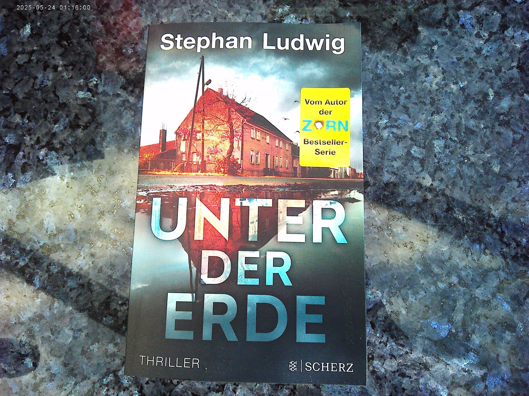 Libri: Unter der Erde von Stephan Ludwig – Usato da reitnau venduto da Sib7