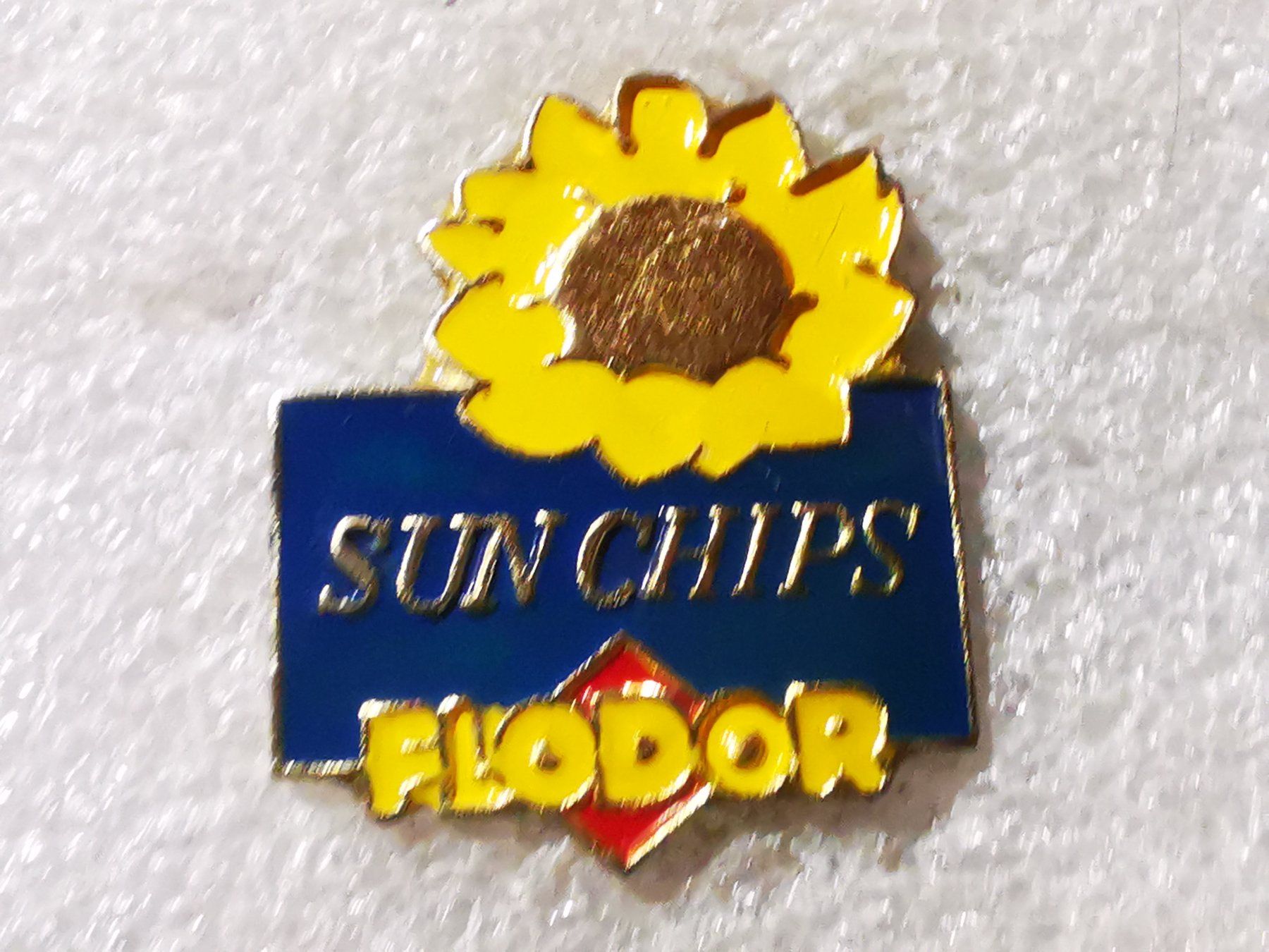 Placchette & Badge: Ansteckpin 123: Flodor Sun Chips – Usato da Oppligen venduto da Pin-Fall-Shop