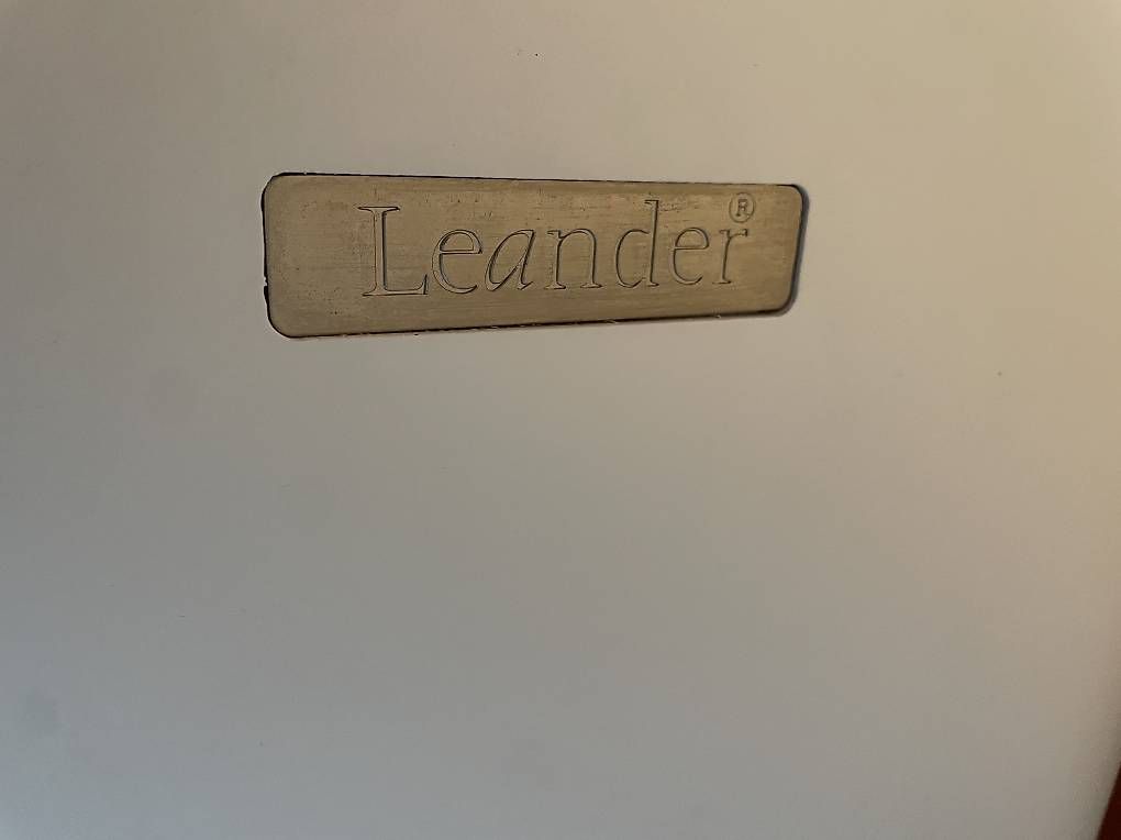 Leander Wickeltisch & Zubehör: Leander Wickelkommode in gutem Zustand. – Gebraucht aus Jonen von vik_7rcj 1
