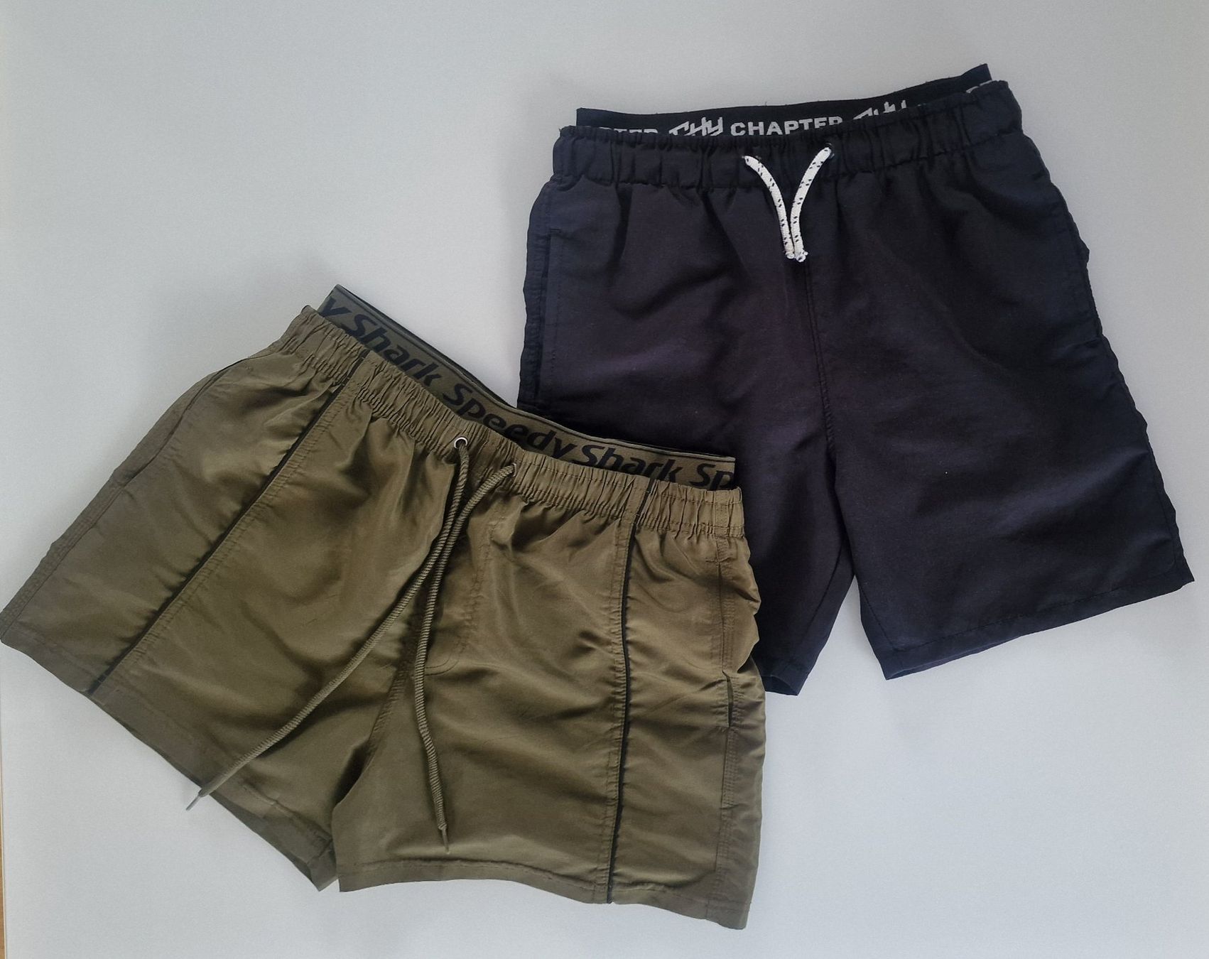 Pantaloni: BADESHORTS Gr.158-164 & L – Usato da Meggen venduto da Lunime